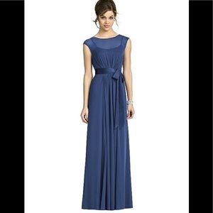 DESSY Style #6676. Navy Sz.12